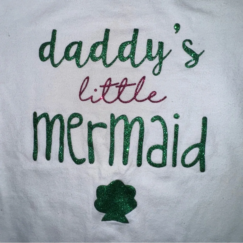 (🆓)*FREE ADD TO BUNDLE* Daddy’s little Mermaid Onesie